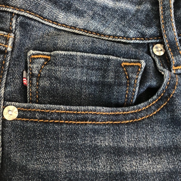 Vigoss Sz 28 Jagger Bootcut Jeans. Medium wash w/factory wiskering on front - Picture 11 of 11